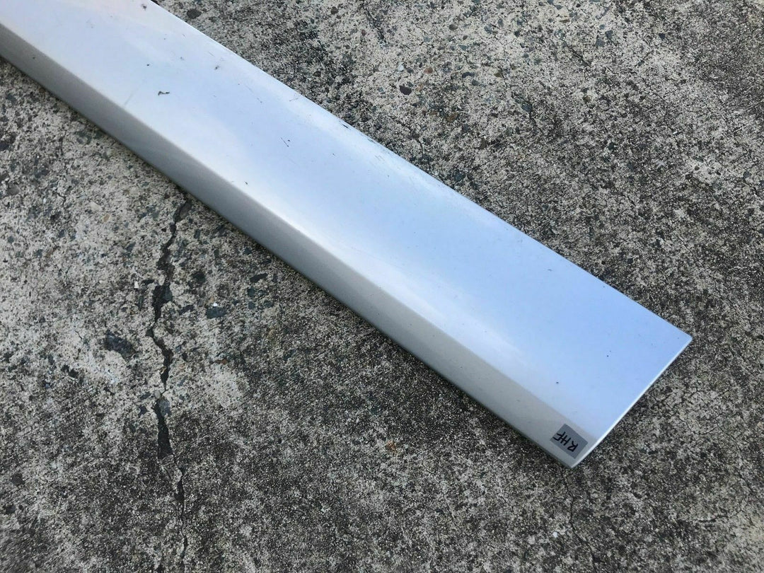 Subaru Liberty Outback Wagon GEN 3 4 H6 03 09 Front RH Door Trim Cowling Mould