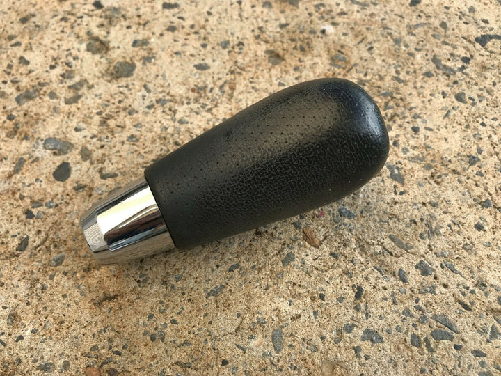 Subaru Liberty GT / Outback Gen 4 03 - 09 Factory Gear Knob Cream Trim Type Auto