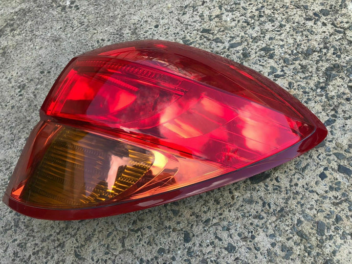 Subaru Liberty Outback GEN 4 2003 - 2006 H6 GT Right Side Tail Light Lamp Brake