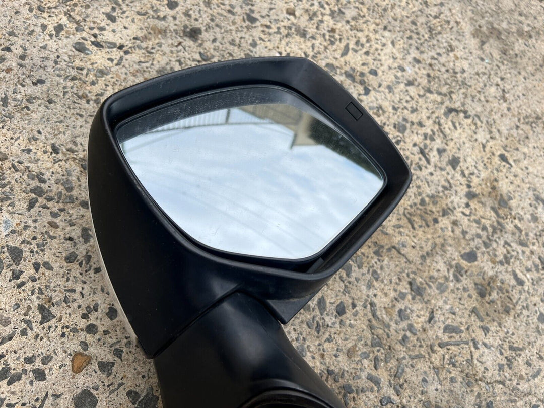 Genuine Subaru Forester 12 - 18 SJ Factory Right Driver Side View Mirror White