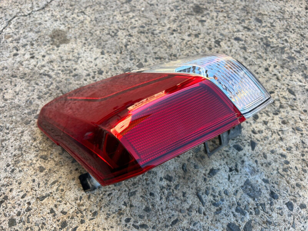 OEM Subaru Forester SK 2018 -2021 LED Rear Brake Tail Light Right Side R GENUINE