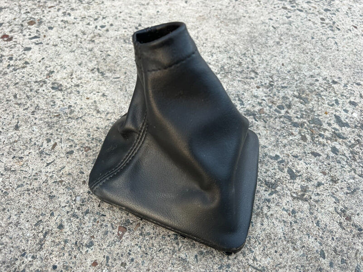 Subaru Forester SH 08 -12 6 Speed Gear Shifter Cover Leather Boot Surround Black