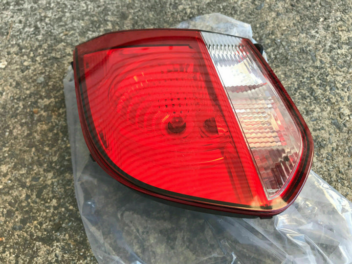 New Genuine VW Volkswagen RHR Right Rear Tail Light Tailight Brake Boot Trunk 08