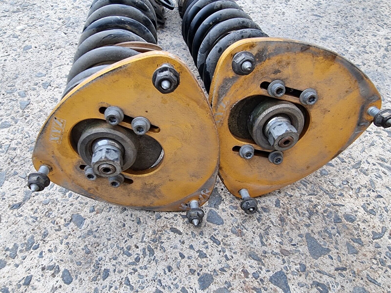 XYZ Front Coilover Suspension Struts Springs Pair For Subaru